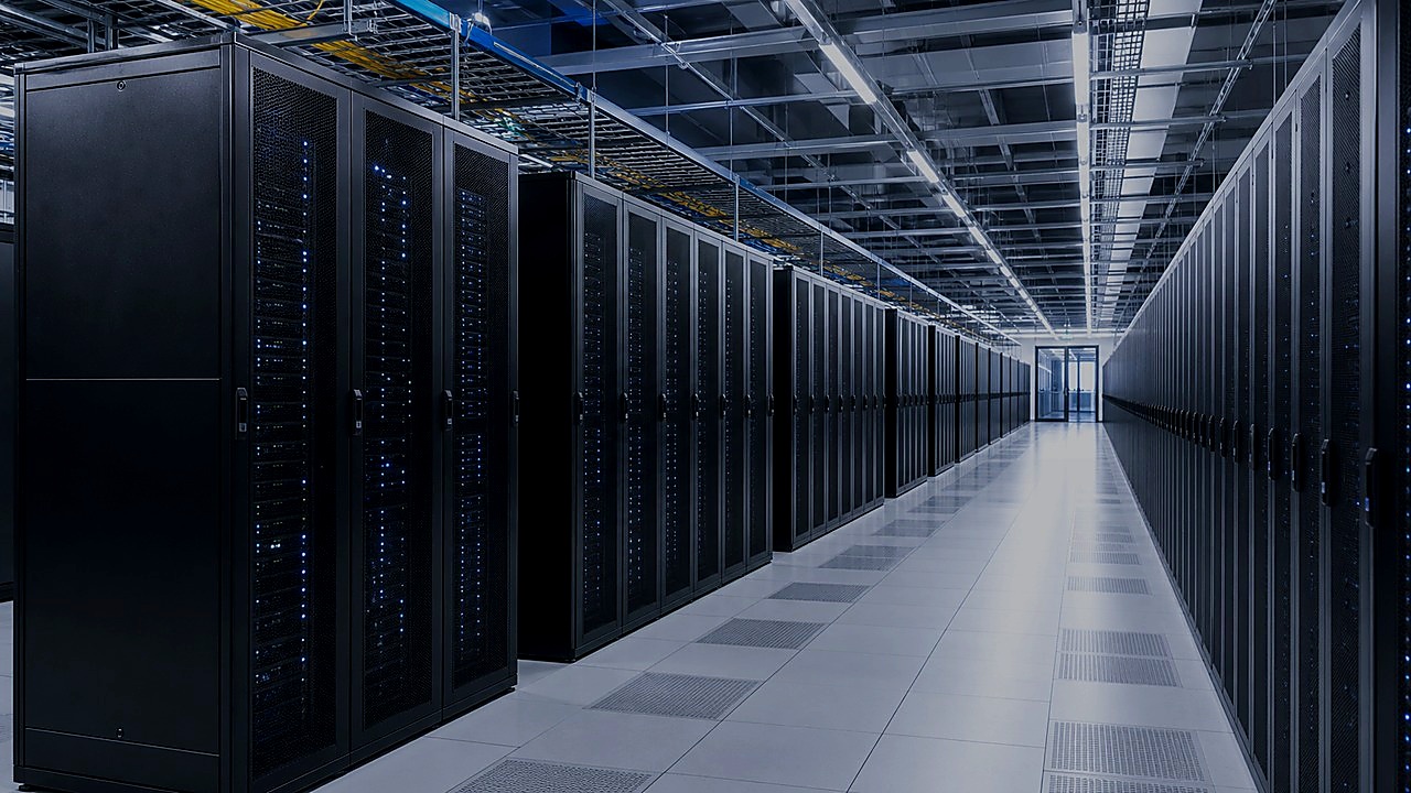 Data center server expansion and hardware compatibility
